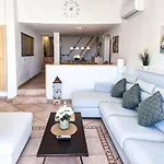 Дом отдыха Atlantic Sunrise House