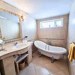 Atlantic Sunrise House Дом отдыха